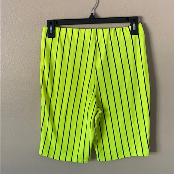 Neon Referee Biker 🚴♀️ Shorts 😛 - Picture 2 of 2